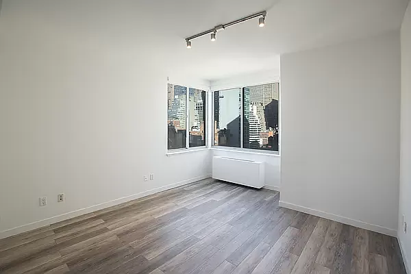 Rented by Maidman Realty Group LL | media 52