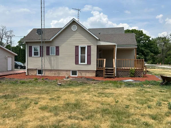 405 W Main St, Brook, IN 47922