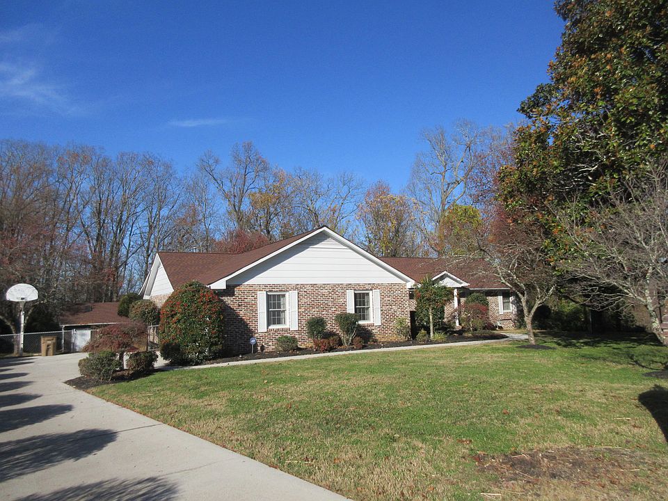 1st image of 2909 NE Walkup Dr