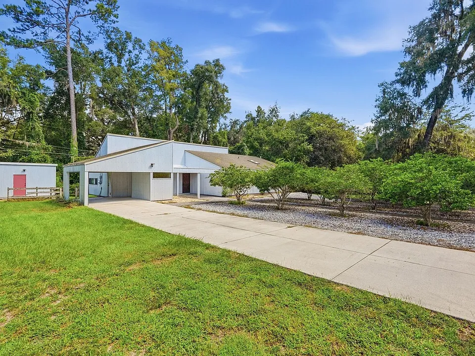 2266 SW 43rd Pl