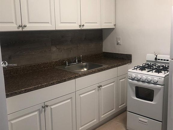 3rd image of 1611 Pennsylvania Ave APT 3