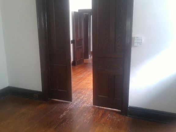 4th image of 803 Ashland Ave #1