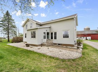 6015 Koelpin Rd, Oshkosh, WI 54902