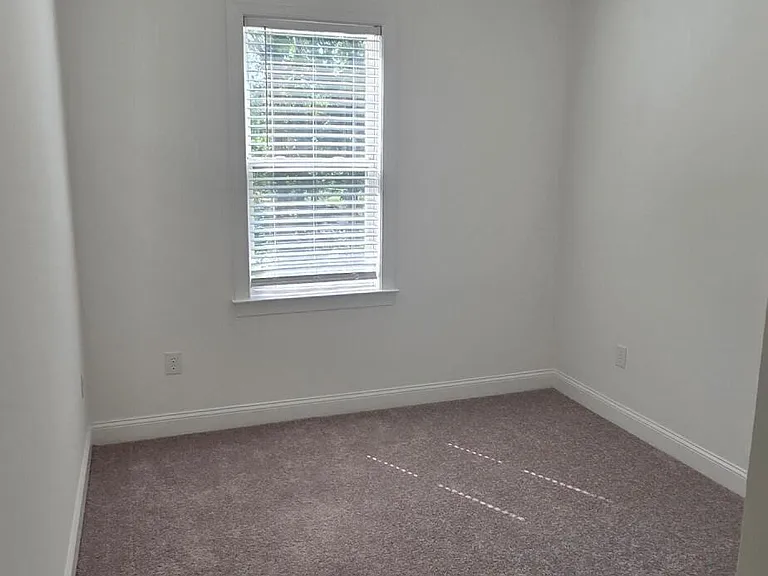 305 Savannah Ridge Rd — Photo 14