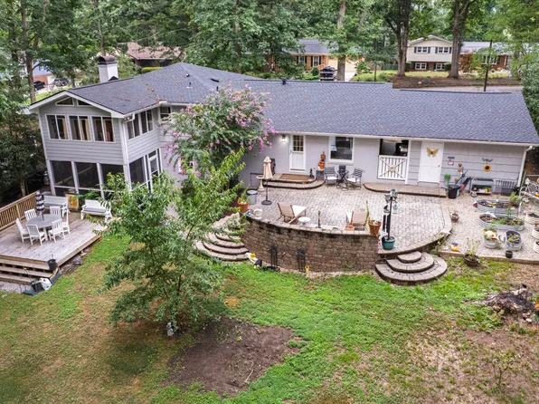 1209 Willowbrook Dr, Cary, NC 27511