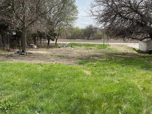 513 E 2nd St, Stromsburg, NE 68666