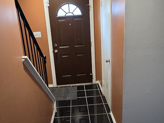 2nd image of 2204 Dawn Ln #1