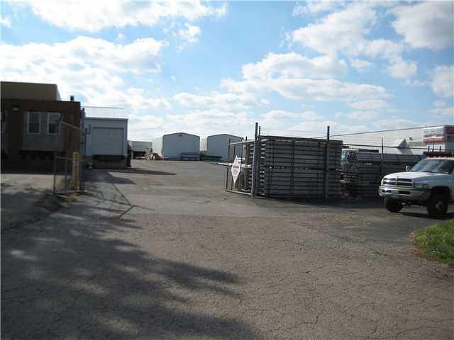 2nd image of 2225 McKinley Ave
