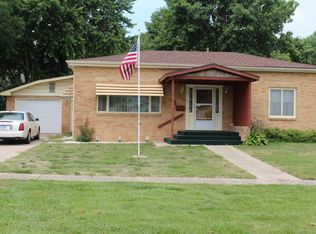 21 S 1st Ave W, Hartley, IA 51346