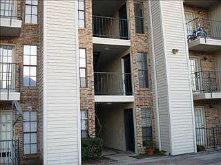2nd image of 9520 Royal Ln APT 222