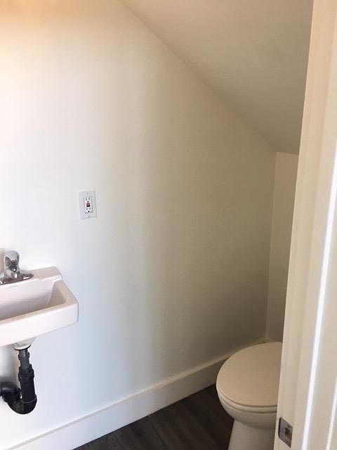 1st image of 950 S 26th St