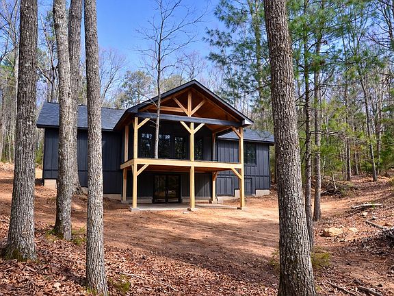 3rd image of 545 Clay Dr