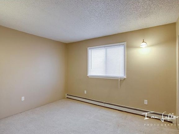 4th image of 89 Slater Dr APT 5