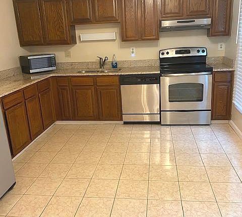3rd image of 7511 Weatherby Dr