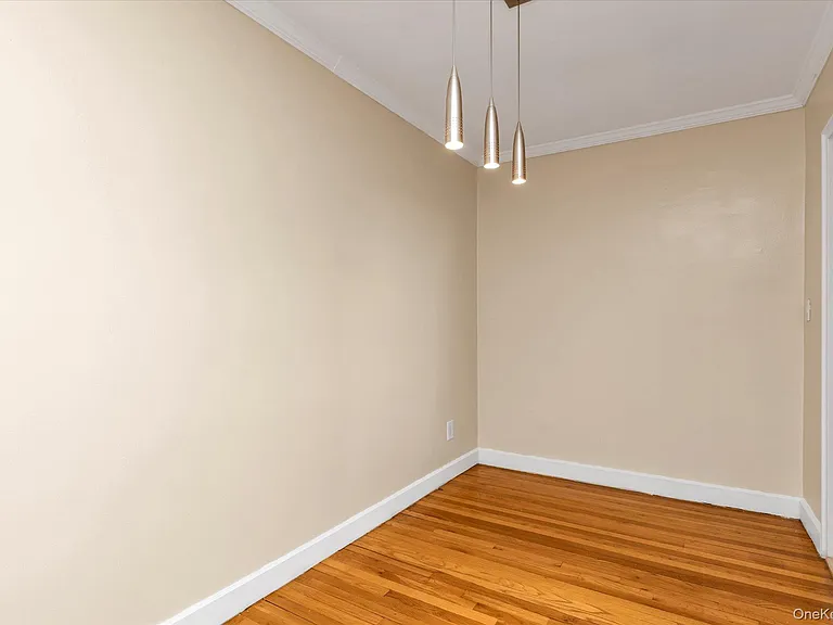 275 Maple Ave #D6 — Photo 6