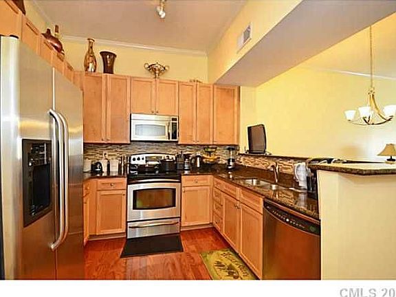 3rd image of 721 Governor Morrison St Unit 615