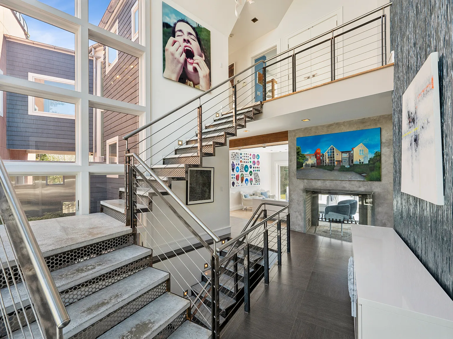 Stunning Newly Renovated Home South of the Highway in Wainscott — Photo 3