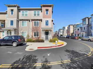 101 Jetty Dr, Richmond, CA 94804