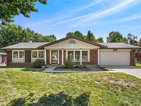 4th image of 7 Greymore Dr