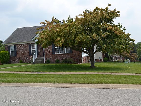 3rd image of 13 Northcountry Dr