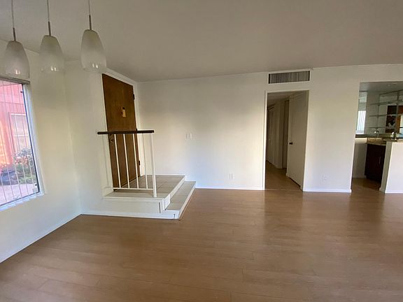 3rd image of 4630 Maytime Ln