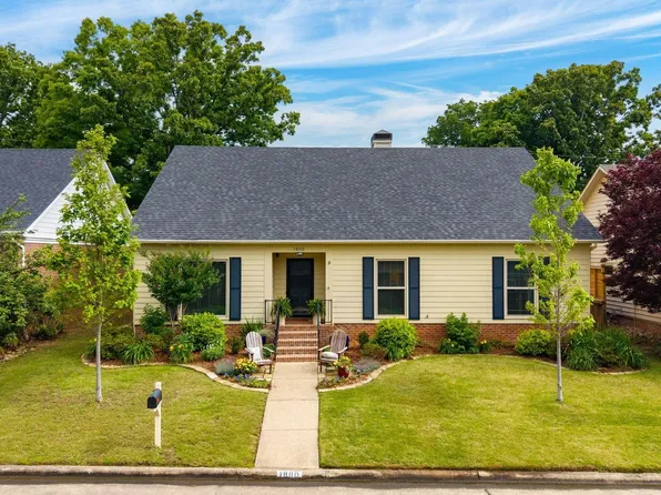 1800 Pickering Ln, Little Rock, AR 72211