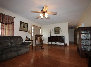 206 E Hampton St, Farmersburg, IN 47850