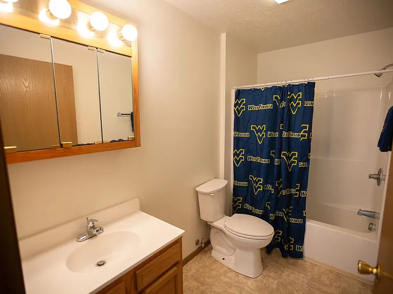 Glenlock Main — Photo 8