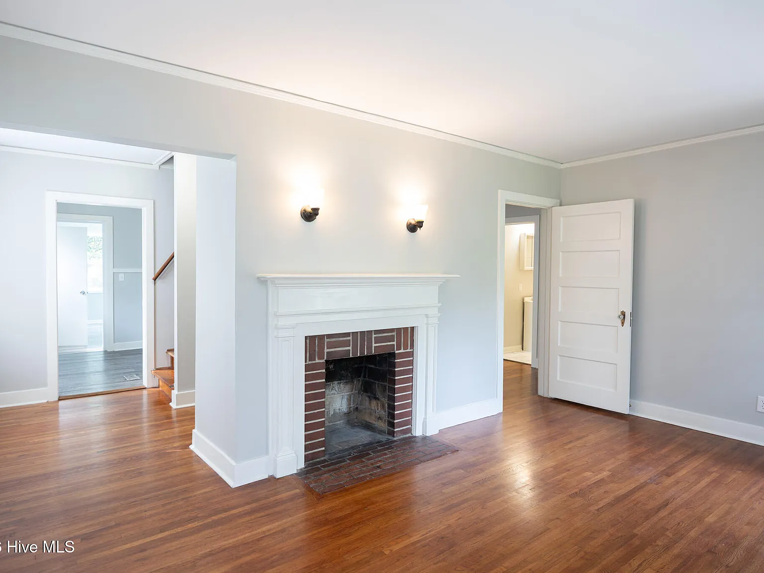 4 bed, 1.5 bath, 1605 sqft, $1,600 — Photo 4