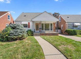 10061 Ruth Ave, Allen Park, MI 48101