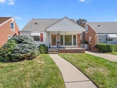 10061 Ruth Ave, Allen Park, MI, 48101