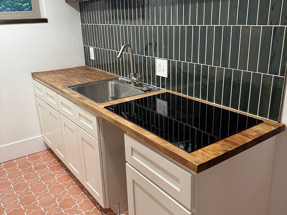 1st image of 302 James Ave SE APT 3