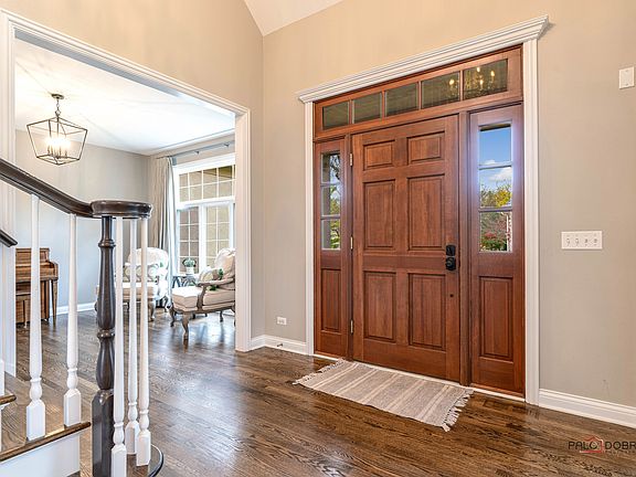 4th image of 212 Carriage Hill Cir