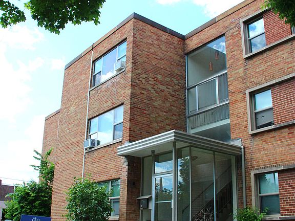 4th image of 325 8th Ave SE #305