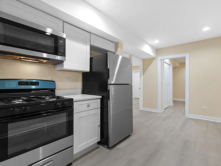 1635 N Ashland Ave #G — Photo 6