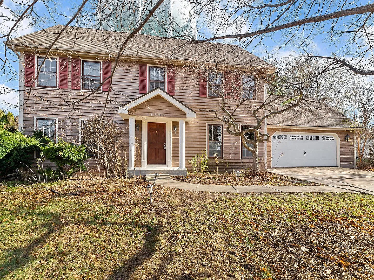 1885 Golden Pond Ln photo 1