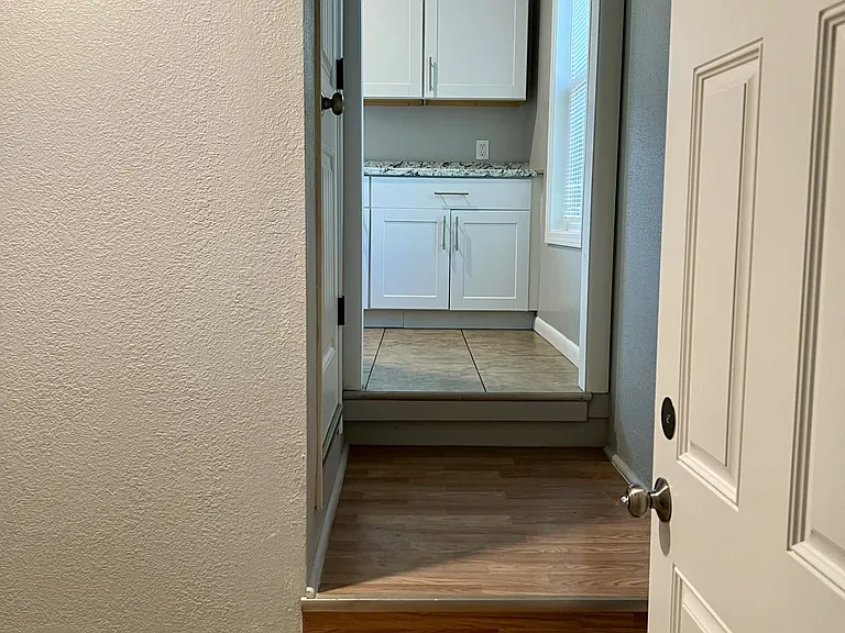 107 N Gillette Ave — Photo 35