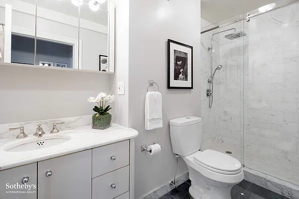 Sold by Sotheby's International Realty | media 8