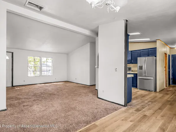 111 Cedar Cir, Parachute, CO 81635