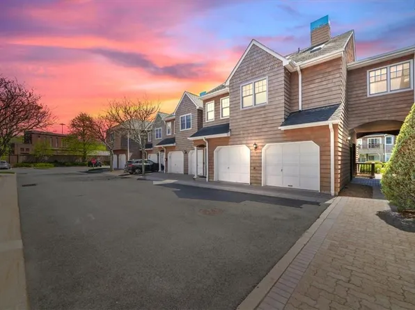 115 Half Moon Bay Drive, Croton-on-Hudson, NY 10520