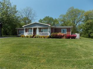 632 S Franklin Rd, Mount Airy, NC 27030