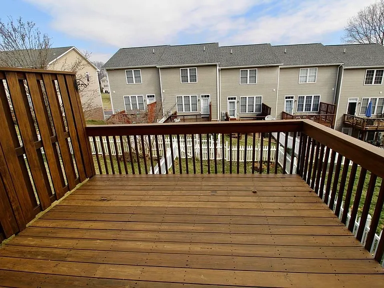 3069 Taylor Spring Ln — Photo 32