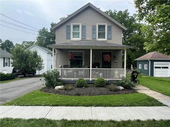 18 E Lake St, Skaneateles, NY 13152