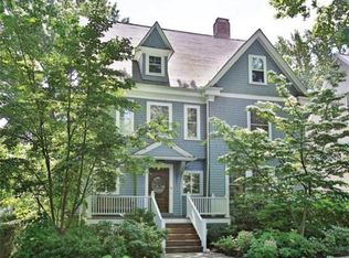 73 Beals St, Brookline, MA 02446