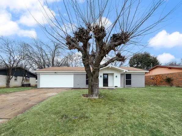 5645 Comer Dr, Fort Worth, TX 76134
