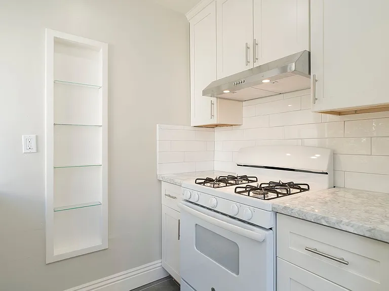 433 Adams St #1E — Photo 9