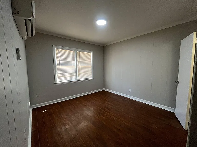 704 Blue Ridge Ave #1 — Photo 3
