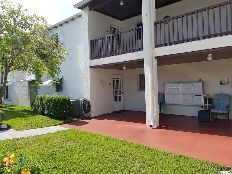 2601 Boundbrook Blvd #104 — Photo 9