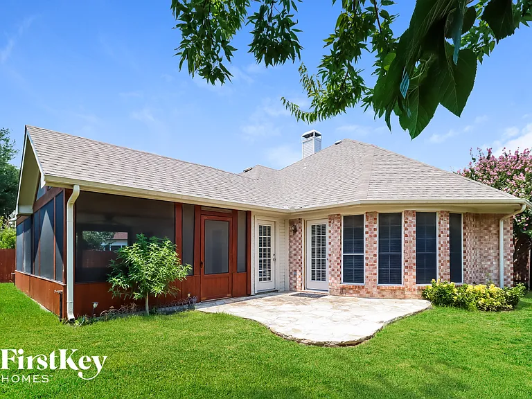 2204 Reedway Ct — Photo 14