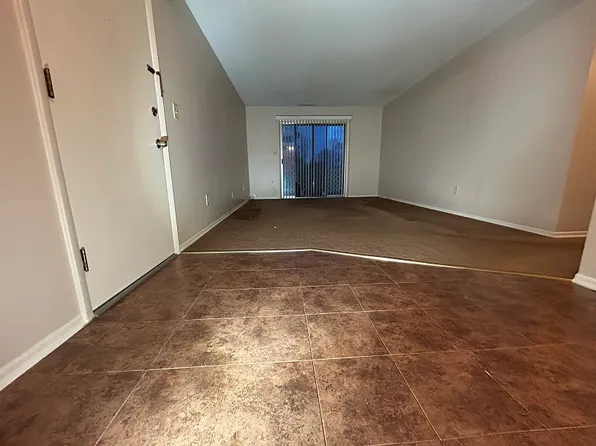 3245 Saric Ct APT 2G, Highland, IN 46322